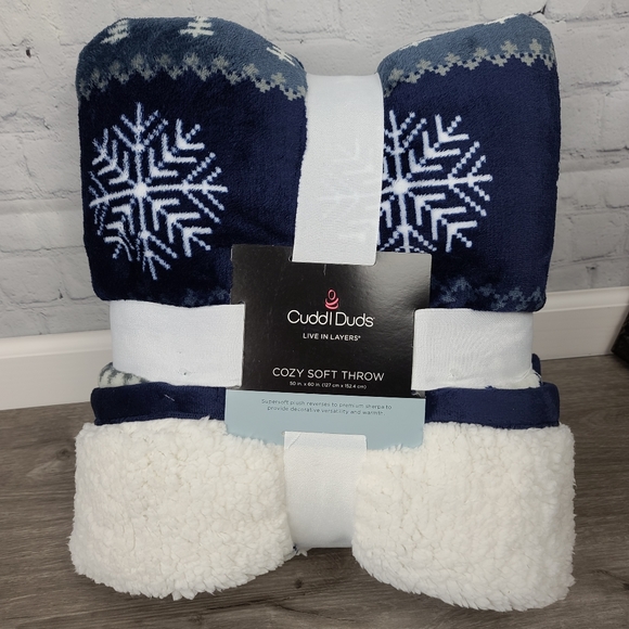 Cuddl Duds Bedding Cuddl Duds Sherpa Cozy Soft Throw Poshmark